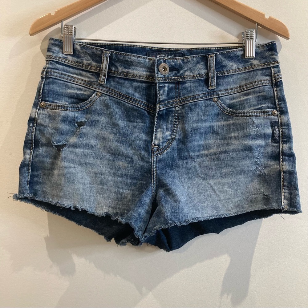 Silver Jeans Co Sz 29 X 2.75” Vintage High Rise Light Distressing Shorts